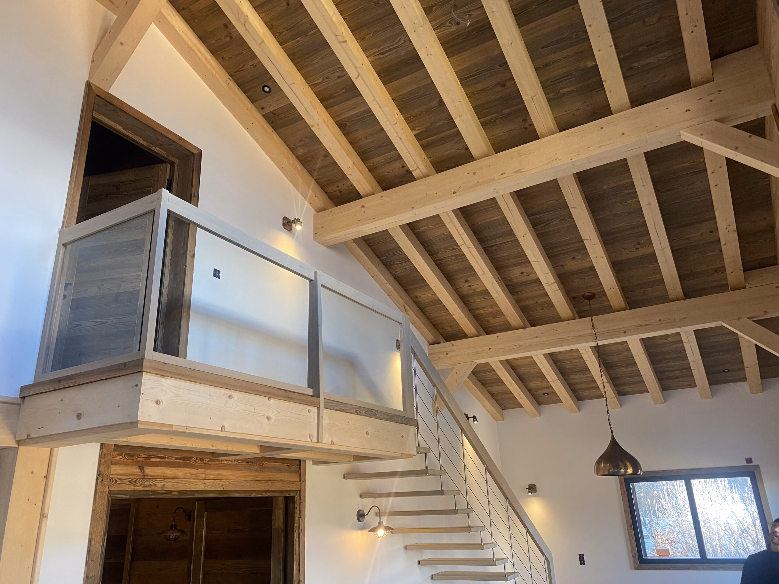 Charpente apparente, escalier Ascenzo