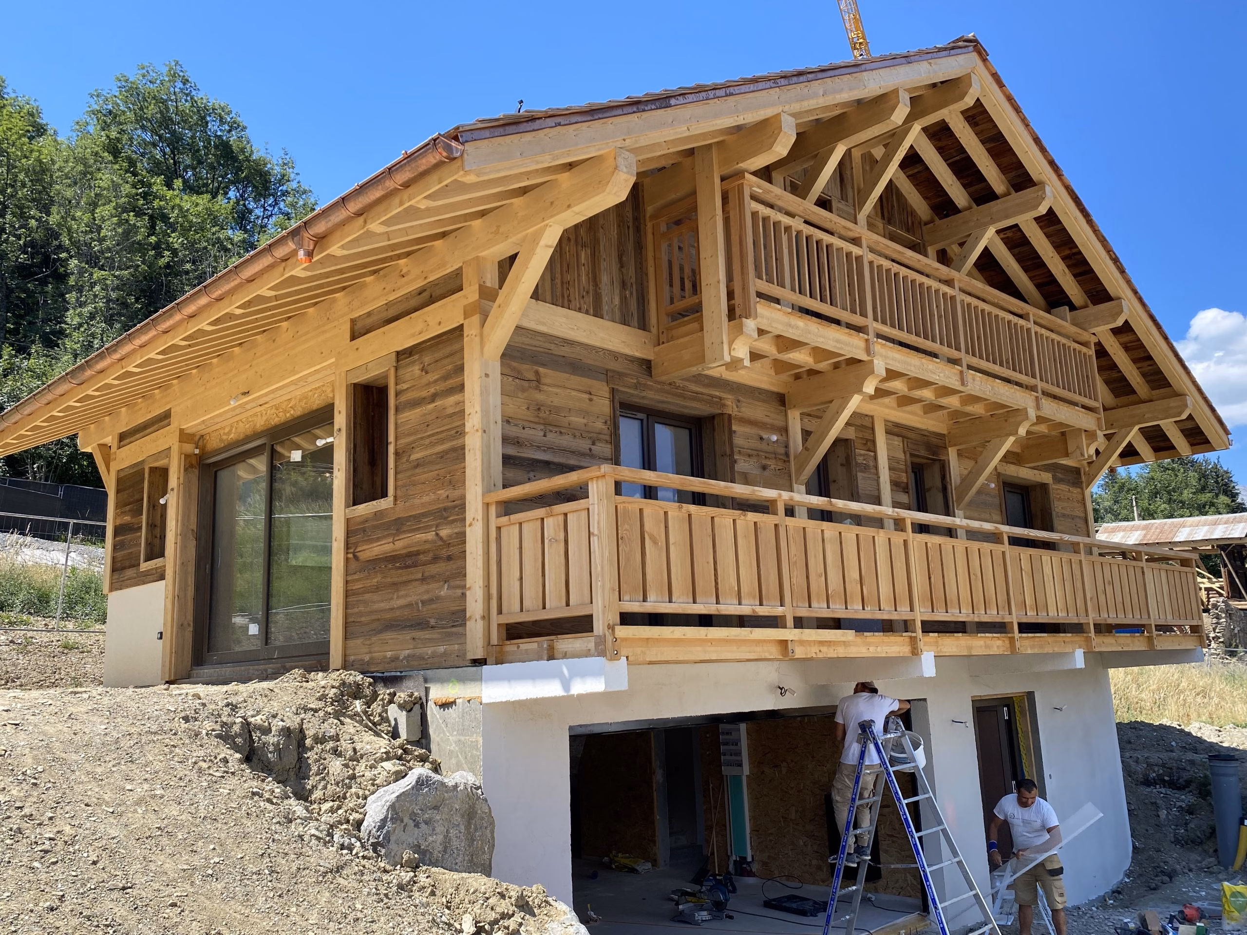 Sous-bassement crépi avec accessoires