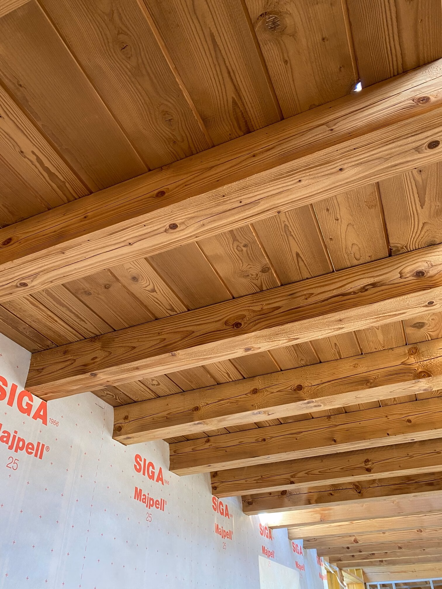 Solivage avec lambris mélèze vapo brossé