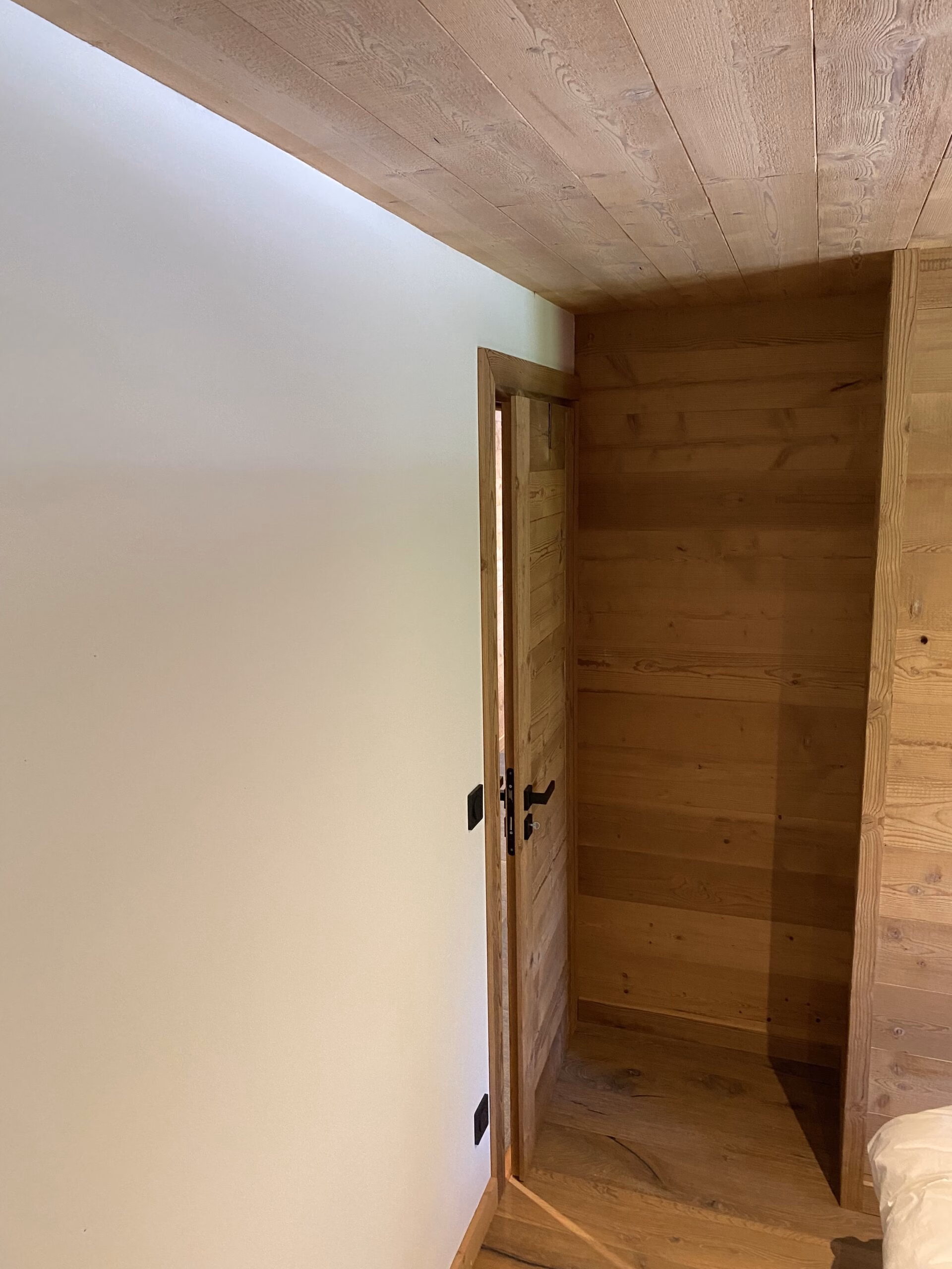 Parquet chêne, mix placo-lambris