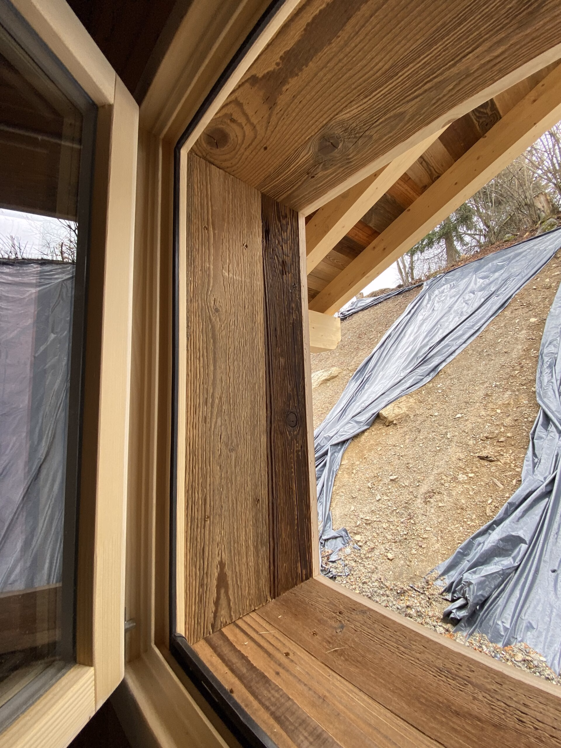 Finition vieux bois menuiseries extérieures